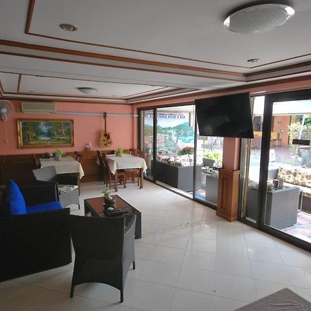 Kingfisher House & Bar Паттайя Экстерьер фото